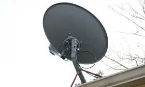 Antena satelitarna do odbioru telewizji satelitarnej nc+.