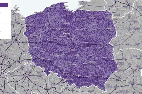 Mapa zasięgu sieci komórkowej w Polsce. Fioletowe obszary oznaczają dobry zasięg wewnątrz i na zewnątrz budynków, jaśniejsze – tylko na zewnątrz. Sprawdź, jaka sieć ma najlepszy zasięg w Twojej okolicy!