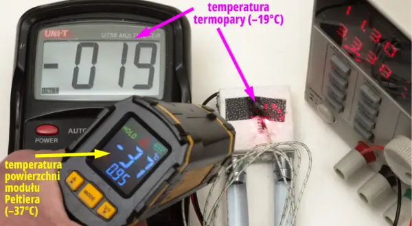 Pomiar temperatury modułu Peltiera: termopara -19°C, powierzchnia modułu -37°C.
