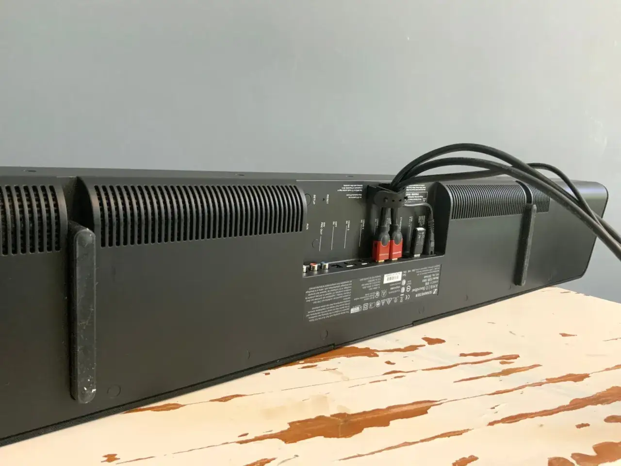 Złącza soundbara Sennheiser. Dowiedz się, co to hdmi arc co to i jak podłączyć sprzęt audio.
