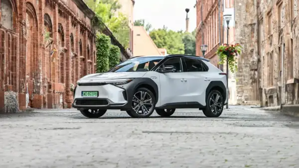 Jaki samochód elektryczny ma największy zasięg? Oto najlepsze modele